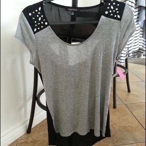 Blouse with accent