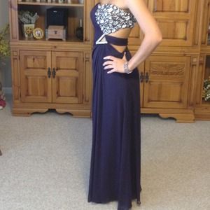 2013 prom dress. Worn once!