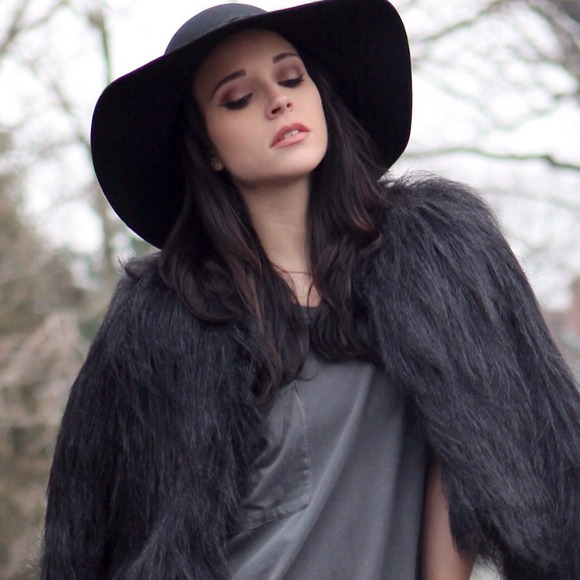 ⛔️SOLD⛔️Lovely Black Floppy Hat