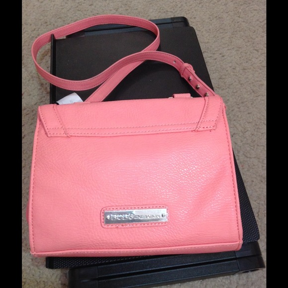 BCBG light coral pink shoulder bag. - Picture 2 of 2