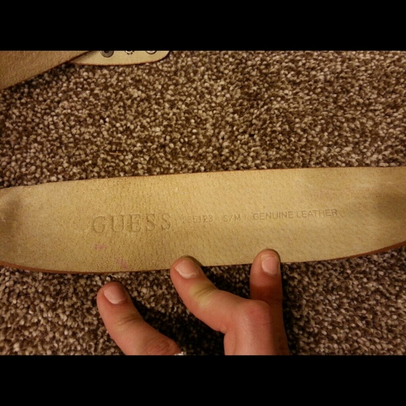 *Guess leather fashion belt* - Picture 2 of 2