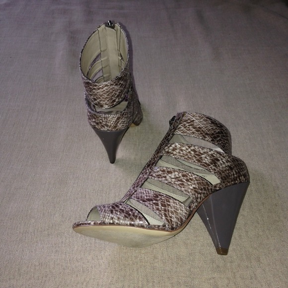 {Christian Siriano Snake Booties} - Picture 4 of 4