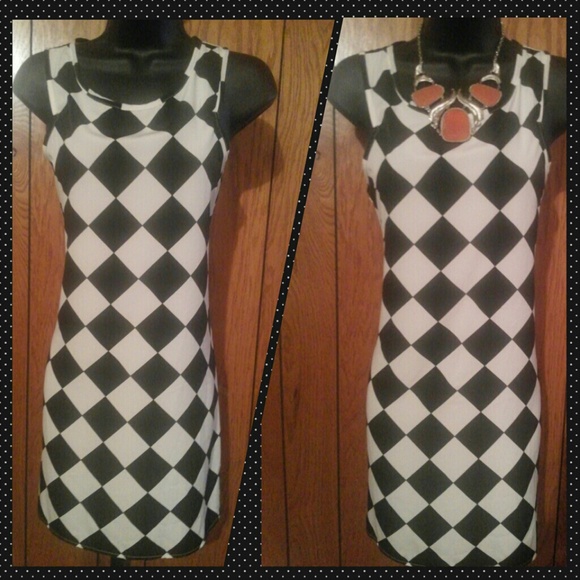 Dresses & Skirts - ☆Short Checkered Dress☆