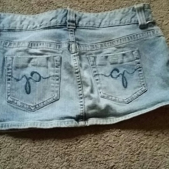 Guess skirt - Picture 2 of 2