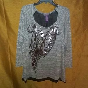 ***SOLD to @gkales1010****Silver & Black Top!