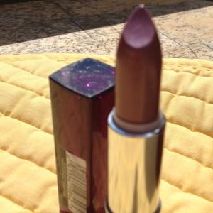 REVLON IN THE MAUVE 💄 LIPSTICK👄
