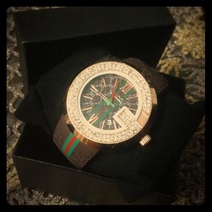 😱 very beautiful gucci watch