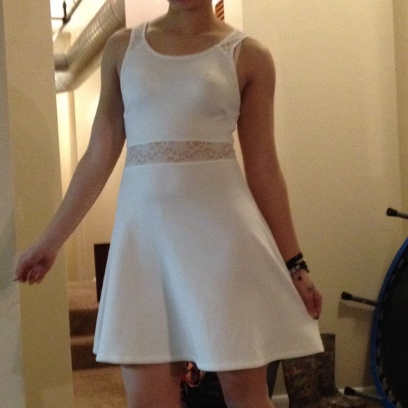 White Forever 21 Lace cut out dress size small NWT