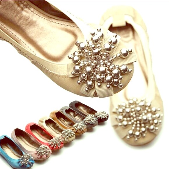 Brand new with box Beige flats