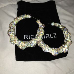 BASKETBALL WIVES INSPIRED EARRINGS....