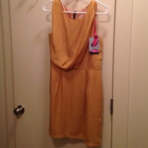 Yellow dress, exposed black zipper, never worn