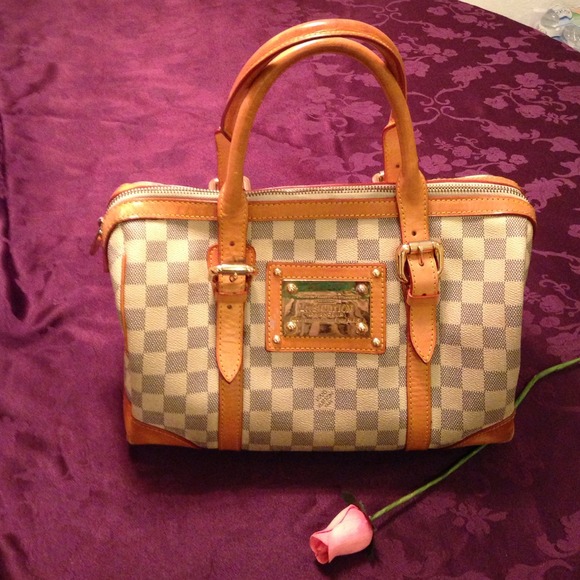 Louis Vuitton Handbags - 🎀Just Sharing My L.V.🎀