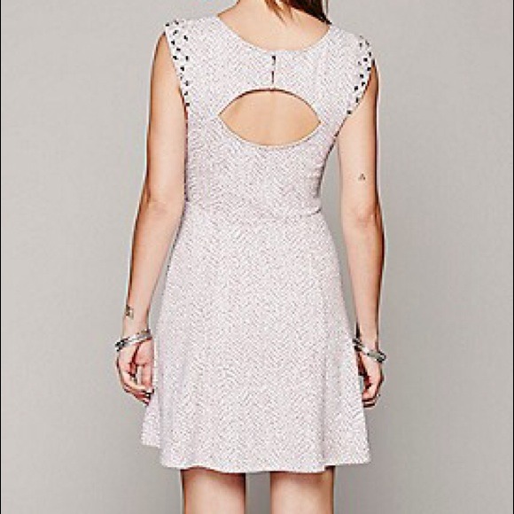 Embellished Shoulders Dress - Picture 2 of 4