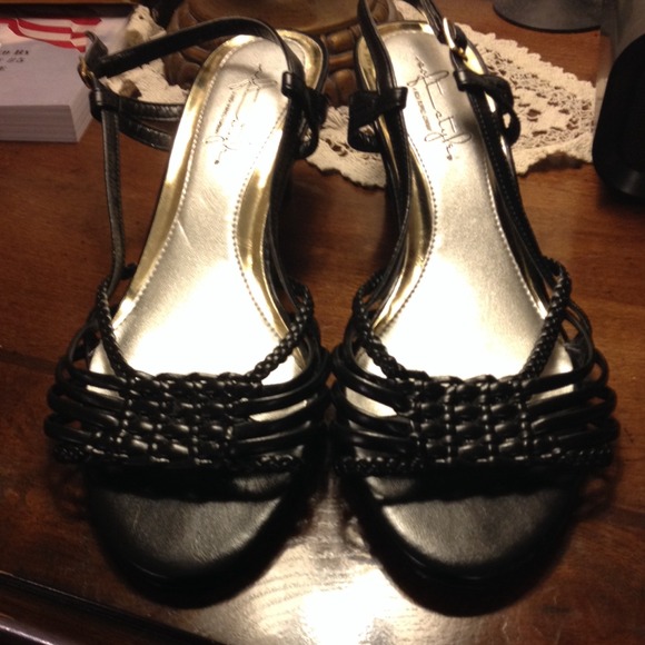 Hush puppies sandals