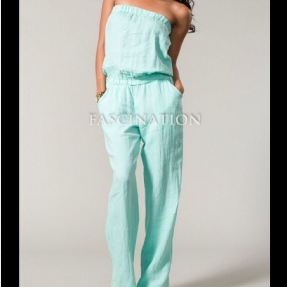 Pants - Beautiful mint strapless linen romper - BNWT