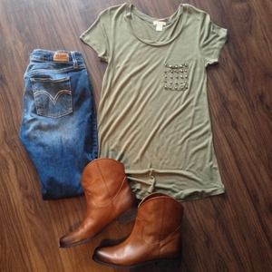 Bundle Cross and Stud T