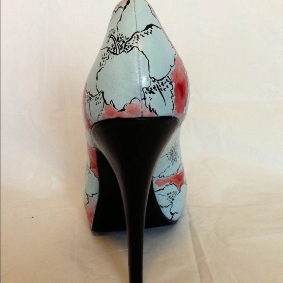 ๐จ๐3x HP๐ Watercolor Hibiscus Peeptoe - Picture 2 of 4