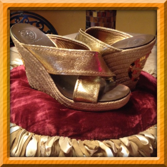 Tory sandals