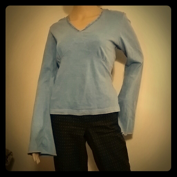 VERY CUTE LIGHT BLUE CASUAL TOP