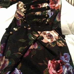 Bundle 2 dreeses, high waist shorts & sandals💋