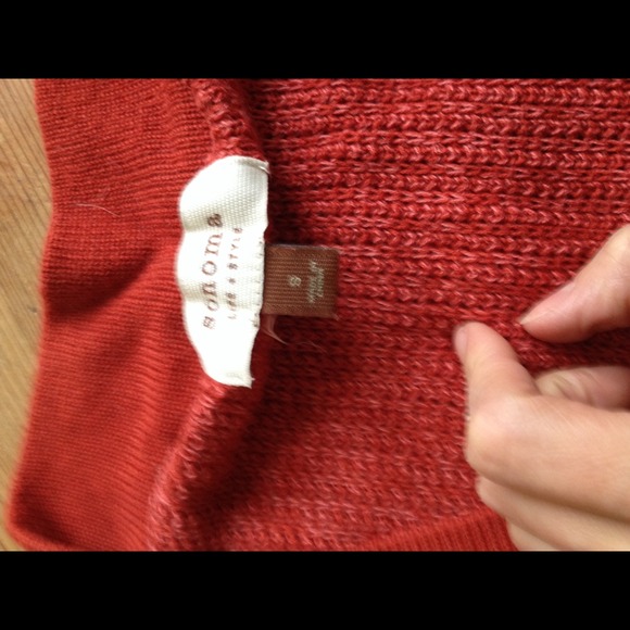 💔SOLD💔🎈3/$15 CLEARANCE SALE🎈Orange sweater - Picture 2 of 3