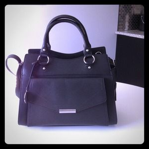 SOLD!!! Brand New London Fog Structure handbag