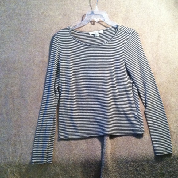 Forever 21 long sleeve shirt