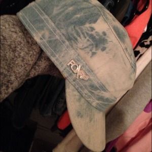 EEUC Women's FOX hat🚫SOLD🚫