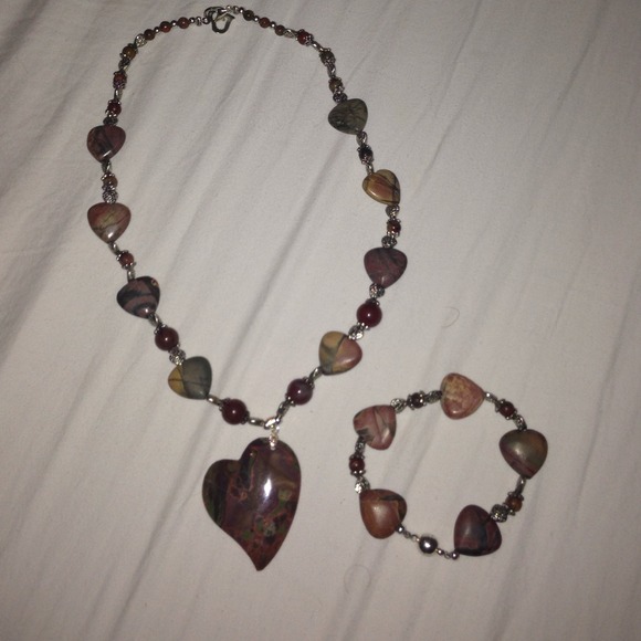 necklace and bracelet - Picture 1 of 4