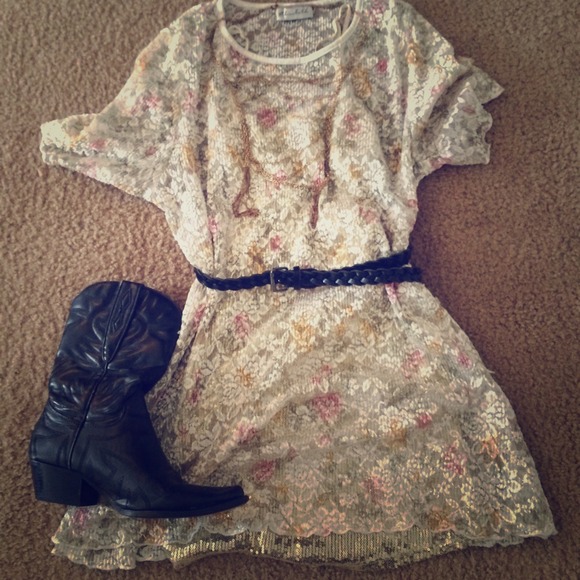 SALE 🌟 Lace, vintage sheer dress!