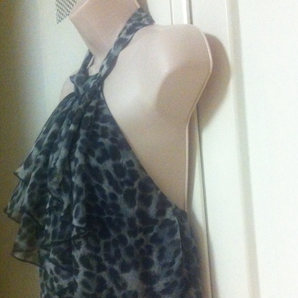 🔴SOLD🔴  🌺 Halter high neck dress🌺 - Picture 3 of 4