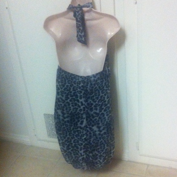 🔴SOLD🔴  🌺 Halter high neck dress🌺 - Picture 4 of 4