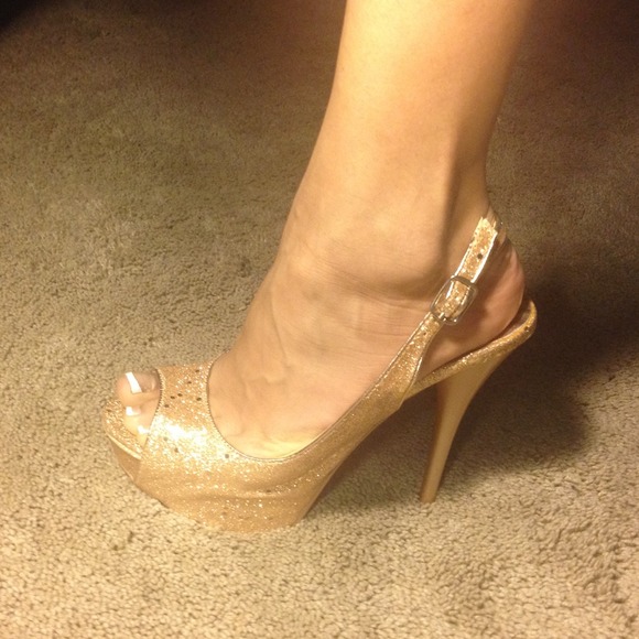 Shoes - Picture 3 of 3