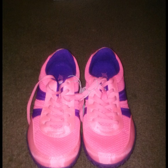 New Old navy sneaker.