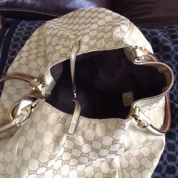 Beige and gold Gucci bag- REDUCED! - Picture 2 of 4