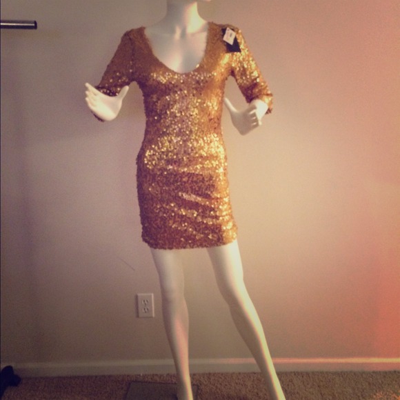 Dress - Picture 1 of 1