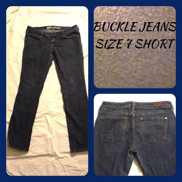 BUCKLE JEANS SIZE 7 SHORT