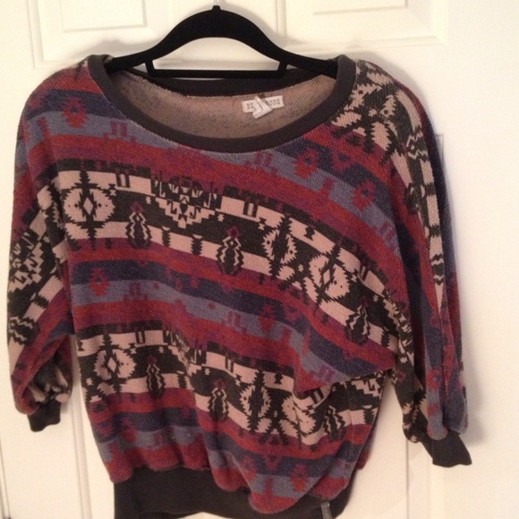 Aztec sweater - Picture 2 of 2