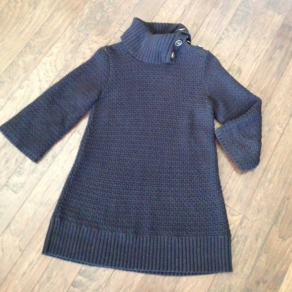 Style & Co black sweater.