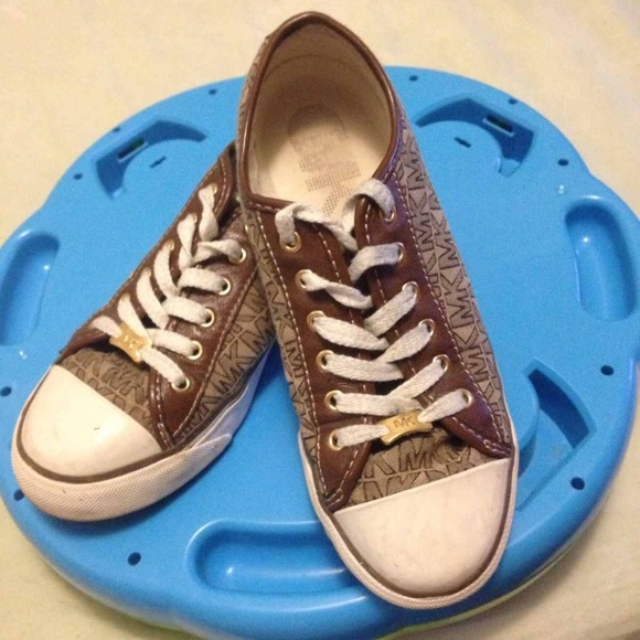 Michael kors womens sneaker size 6.5