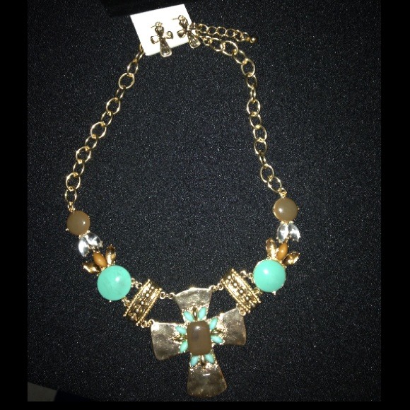 Necklace set
