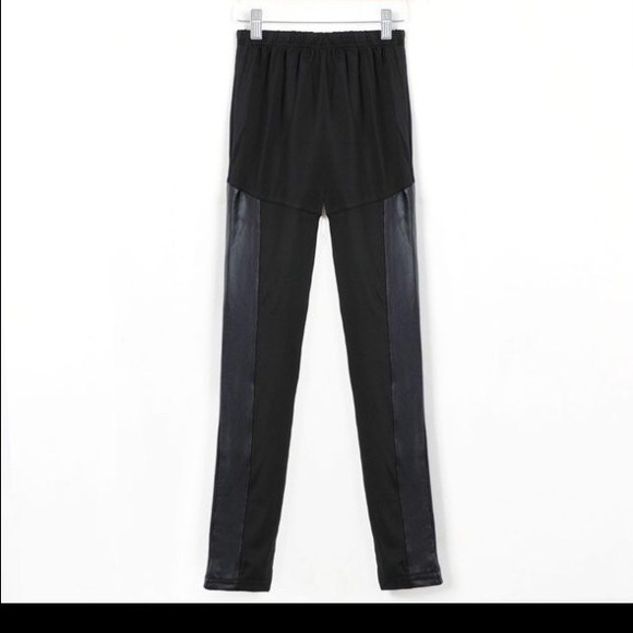 FLASH SALE Leather side stripe leggings. New. - Picture 2 of 3