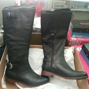 Authentic UGG Australia Amberlee riding boots 8.5