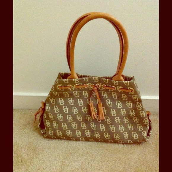 Dooney and Bourke satchel - Picture 1 of 2