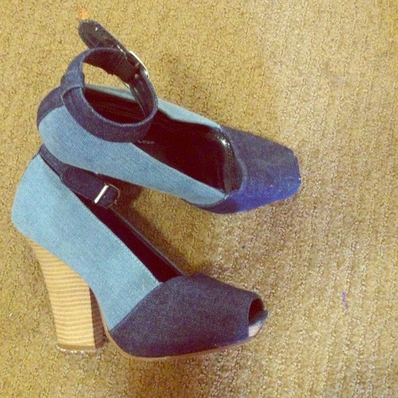 Chunky Funky Denim Heels 🔥🔥🔥