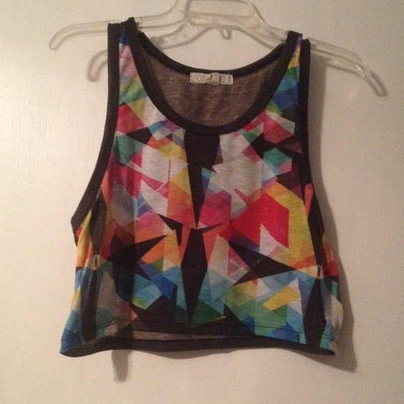 Multicolor geometrical crop top