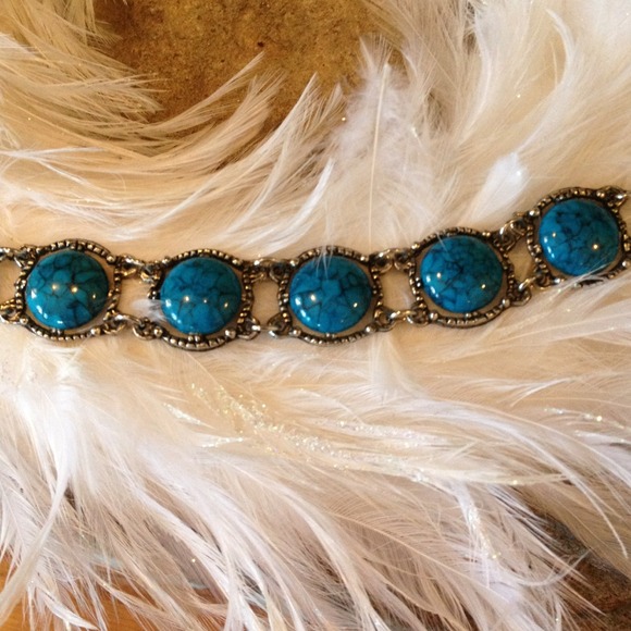Jewelry - Silver and turquoise colored bracelet