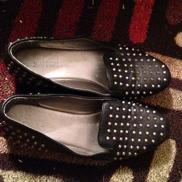 Size 8 black spiked ballet flats!