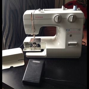 Singer 1120 sewing machine