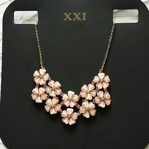 BNWT Plumeria Statement Necklace